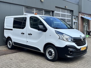 Renault Trafic 1.6 dCi L1H1 Airco Cruise control Kastinrichting Trekhaak 2000kg trekgewicht Parkeersensoren achter 2-Persoons Achterruitrij camera 1e eigenaar Omvormer Euro 6 Bpm vrij voor particulier gebruik!!