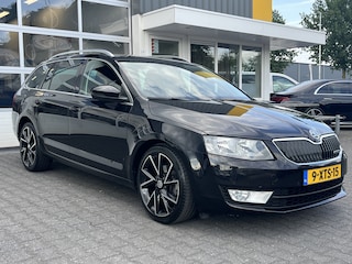 Skoda Octavia Combi 1.6 TDI Greenline Businessline Cruise control Climate control Navigatie Stoelverwarming + extra set velgen winterbanden