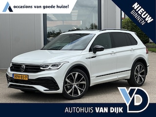 Volkswagen Tiguan 1.5 TSI R-Line | Trailer- en Winterpakket/Pano-Dak/20-inch/Cruise Adaptief