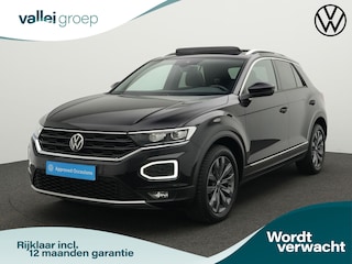 Volkswagen T-Roc 1.5 TSI 150 pk DSG Sport | Panoramadak | Trekhaak | Achteruitrijcamera | Navigatie | Stoelverwarming