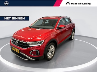 Volkswagen T-Roc 1.5 Tsi 150pk DSG Life · Apple/Android Car Play · Camera · Parkeer Assistent · P-Sensoren · 17'' Inch · Garantie t/m 17-07-2027 of 100.000km