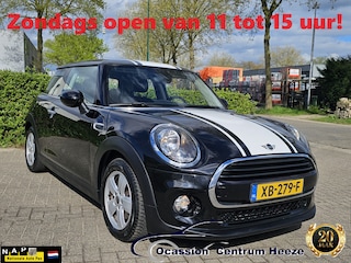 Mini Cooper 1.5 136 Pk! Navi! Lm Velgen! Apk 12-2026! Zondag OPEN!