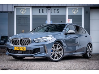 BMW M135i xDrive High Executive I Pano-dak I Harman/Kardon I Leder I Schaalstoelen I Dealer-onderhouden I NAP