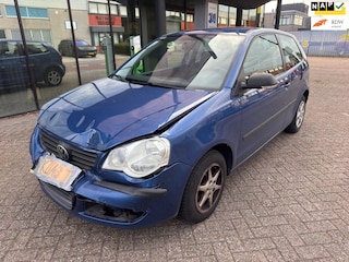 Volkswagen Polo 1.2 Trendline / Airco / 3-drs / VOORSCHADE