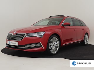 Skoda Superb Combi 1.4 TSI iV laurin klement 218pk Trekhaak | 360 Camera | Leder bekleding | Panorama dak | Dodehoekdetectie | Navigatie | 18"LMV