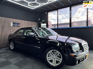 Chrysler 300C 3.0 V6 CRD 1e Eig Leder Xenon Cruise Airco Youngtimer Zeer nette Auto!!!