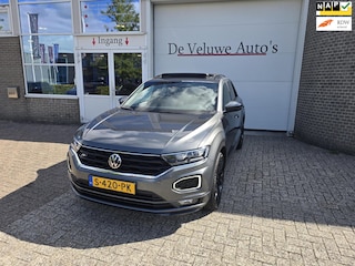 Volkswagen T-Roc 1.5 TSI Sport Business R pano virtual trkhk