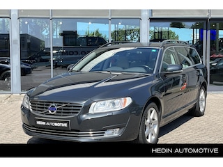 Volvo V70 2.0 T5 Nordic+ | Prachtige V70 T5! | 1800 kg trekgewicht | Automaat | Xenon | Beige Leder | Elektrische achterklep | Stoeverwarming | Navigatie | Standkachel | Parkeercamera | Trekhaak | Door ons onderhouden|