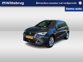 Seat Arona 1.0 EcoTSI FR Business Connect / Afneembare Trekhaak / Achteruitrij camera / Suede bekleding / Stoel verwarming voor / Carplay