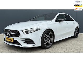 Mercedes-Benz A-klasse 180 AMG Line Parelmoer Pano 1Ste eigenaar NAP