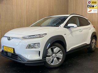 Hyundai Kona EV Fashion 64 kWh |FACELIFT|3-FASE|LEDER|ACC|STOELVERW.|HEAD-UP|CAMERA|CARPLAY|NAVI|NL-AUTO|NAP|INCL. BTW|1e EIG.|