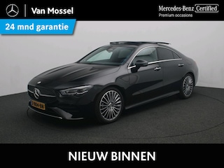 Mercedes-Benz CLA 180 AMG Line /Apple- Android auto / Stoelverwarming / Achterruitrijcamera / Panoramadak