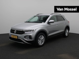Volkswagen T-Roc 1.5 TSI Life 150 PK | Automaat | Airco | Apple Carplay | Adaptieve Cruise Control | Lane Assist | Parkeersensoren voor- en achter |