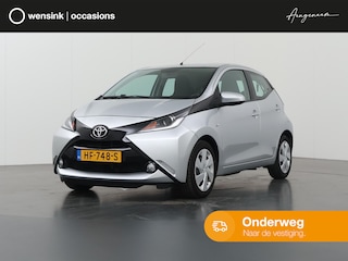 Toyota Aygo 1.0 VVT-i x-play | Parkeercamera | Airco | Bluetooth |