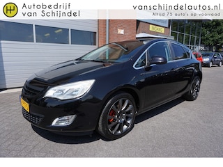 Opel Astra 1.4 Turbo Cosmo NL AUTO - NAP - TREKHAAK - 18 INCH - STUUR + STOELVERWARMING - CLIMA - CRUISE - CHROOM - PRIVACYGLAS - COMFORTSTOELEN - 4 ELEKTR RAMEN - AUT. VERLICHTING