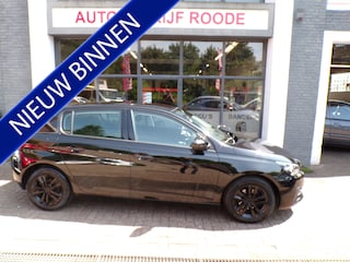 Peugeot 308 1.2 PureTech Automaat 5-Drs Black Line DEALER AUTO!
