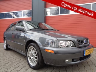 Volvo V40 2.0 Europa 136PK Airco Cruise LMV Leer Trekhaak NL-Auto