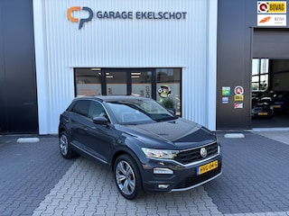 Volkswagen T-Roc 1.5 TSI Sport / Camera / Carplay / Navi / Stoelverwarming