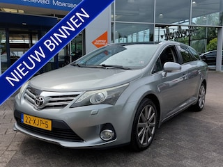 Toyota Avensis Wagon 2.0 VVTi 152pk Automaat Executive Business | Navi | Bi-Xenon | Clima | Cruise | Leder+Elek.Verstel+Verwarmd | Keyless Entry | Panoramadak | Pdc+Camera | Privacy Glass | 18''lm | Trekhaak