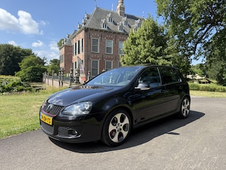 Volkswagen Golf 2.0 TFSI GTI / DSG / RNS510 / Schuifdak / 200 PK / 12 Maanden Garantie