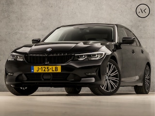 BMW 320d High Executive 191Pk Automaat (APPLE CARPLAY, GROOT NAVI, ADAPTIVE CRUISE, SFEERVERLICHTING, VIRTUAL COCKPIT, SPORTSTOELEN, STOELVERWARMING, PARKEERSENSOREN, NIEUWE APK, NIEUWSTAAT)