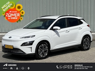 Hyundai Kona EV Fashion 39 kWh / Navigatie / Appel CarPlay & Android Auto / Cruise Control / Climate Control / Garantie t/m 13-02-2028 / 3 Fase / Origineel Nederlands / Dealer Onderhouden / Parkeersensoren / Adaptieve Cruise Control / Privacy Glass / Achteruitrijcamera /