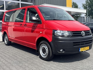 Volkswagen Transporter Kombi 2.0 TDI DSG Automaat 140 pk L2H1 BPM/ BTW vrij Airco Cruise control Trekhaak Automaat Verlengde uitvoering Marge 1 eigenaar Personenvervoer Personenbus Groepsvervoer Ex overheid Ideaal voor ombouw naar Camper