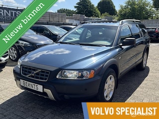 Volvo XC70 2.5 T Momentum|Leder|Trekhaak afneembaar|Stoelverwarming|Schuifdak