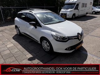 Renault Clio Estate 0.9 TCe Expression Motor is niet goed!!! Bij de verkoop van gebruikte voertuigen door CD-Cars wordt geen standaard garantie verstrekt. De koper aanvaardt het voertuig in de staat waarin het zich bevindt op het moment van aankoop, Vo