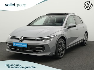 Volkswagen Golf 1.5 eTSI 150 pk DSG Style Edition 50 | IQ Light | Panoramadak | Rondomzicht camera | Head-up Display | Stoel-/stuurverwarming | 18 inch