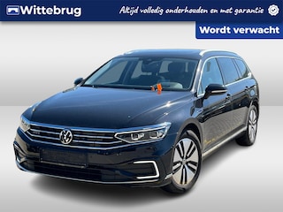 Volkswagen Passat Variant 1.4 TSI PHEV 218pk DSG GTE Business / Panoramadak / LED Koplampen / Virtual Cockpit Pro / Elek Achterklep / Half Leer / Camera / 17" LMV