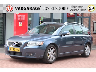 Volvo V50 1.6 *Summum* | Trekhaak | Schuifdak | Stoelverwarming | Leder | Cruise & Climate Control | PDC | Rijd goed !! |