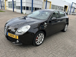 Alfa Romeo Giulietta 1.4 T Distinctive NAVI CRUISE PDC CLIMA.