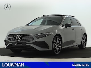 Mercedes-Benz A-klasse 250 e Business Solution AMG | Nightpakket | AMG Line Plus pakket | Parkeerpakket met 360°-camera | Dodehoekassistent | Winter pakket | Antidiefstalpakket URBAN GUARD PLUS | Head-up display | KEYLESS GO |