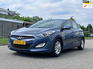 Hyundai i30 1.6 GDI Business Edition Automaat*Achteruit Camera*Navigatie*Cruise*Clima*Stoelverwarming*Trekhaak*LM velgen*Parkeerse