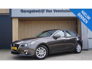 Mazda 3 2.0 TS 120pk 5-Drs Navi Clima Cruise Control Trekhaak 16inch LM *NL auto* 50193km! *Titanium Flash Brown*