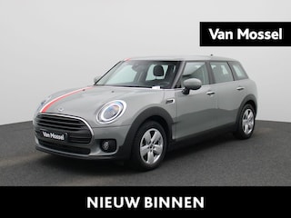 Mini Clubman 1.5 Cooper Essential | Apple Carplay / Android Auto | Achteruitrij Camera | Cruise Controle | Navigatie |