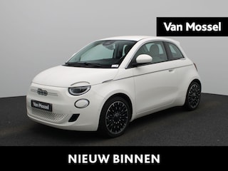 Fiat 500 La Prima 42 kWh | Achteruitrij Camera | Parkeersensoren voor/achter | Apple Carplay / Android Auto |