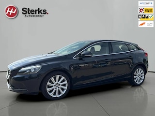 Volvo V40 1.6 T3 Momentum 150 PK NIEUWE DISTRIBUTIERIEM NAVI HALF LEDER 17"LM VELGEN PDC