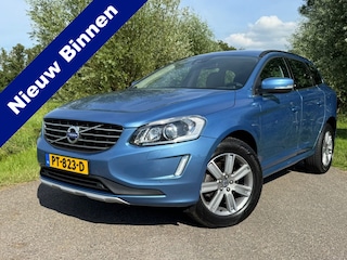 Volvo XC60 2.0 D4 FWD / Automaat / Airco-Clima / Navigatie / Elektrische Voorstoel en Achterklep / Half Leder Stof /Trekhaak