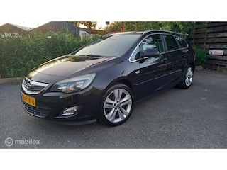 Opel Astra Sports Tourer 1.4 Turbo /Navi/ Camera/PDC/Airco