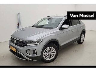 Volkswagen T-Roc 1.0 TSI Life | 115 PK | Digital Cockpit | Parkeersensoren | Navigatie | Park Assist | Navi by Shop | Apple Carplay | Android Auto |
