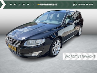 Volvo V70 2.0 T5 Nordic+ | Trekhaak | Bi-Xenon | Leder | Kinderrzitjes | Stoelverwarming | Standkachel | Schuif/kanteldak |