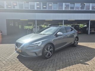 Volvo V40 1.5 T3 Polar+ Sport | Panoramadak | Camera | Lederen/alcantara | Navigatiesysteem | Verwarmde stoelen | Keyless | | Achteruitrijcamera | Cruise control | Electronic climate controle