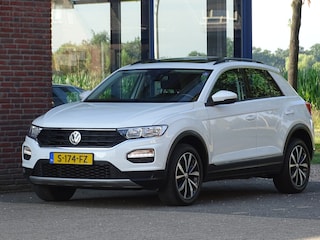 Volkswagen T-Roc 1.0 TSI Style Business Panoramadak