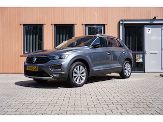 Volkswagen T-Roc 1.5 TSI Sport | Facelift | Trekhaak | Camera