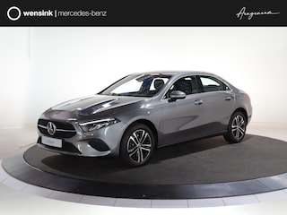 Mercedes-Benz A-klasse 250e Star Edition Luxury Line | DISTRONIC | Trekhaak | Dodehoekassistent
