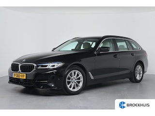 BMW 5-serie Touring 520i Business Edition Plus | 1e Eigenaar! | Laser Light | Trekhaak | Comfort Stoelen | Leder | Climate Control | Camera | Cruise Adaptive | Navigatie | Keyless | Stoel/Stuur Verwarming | HUD