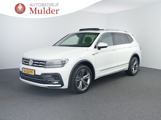 Volkswagen Tiguan 1.5 TSI Highline Business R-Line 7p. | Matrix | Zwenkhaak | Camera | Pano |