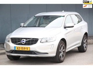 Volvo XC60 2.0 D3 FWD R-Design Leer/Parkeersensor v,a/Stoelverwarming/Trekhaak